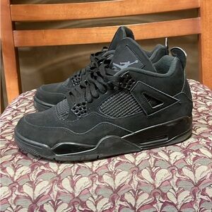Jordan 4 Black Cats Size 11. NEGOTIABLE AND SEND OFFERS!!!
